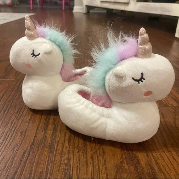 Old Navy Unicorn Slippers - Picture 3 of 8
